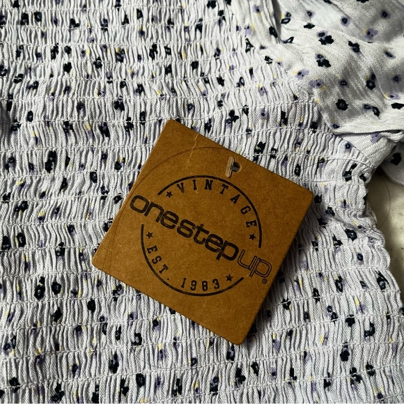 Large floral ruffled crop top with floral pattern - Picture 7 of 7